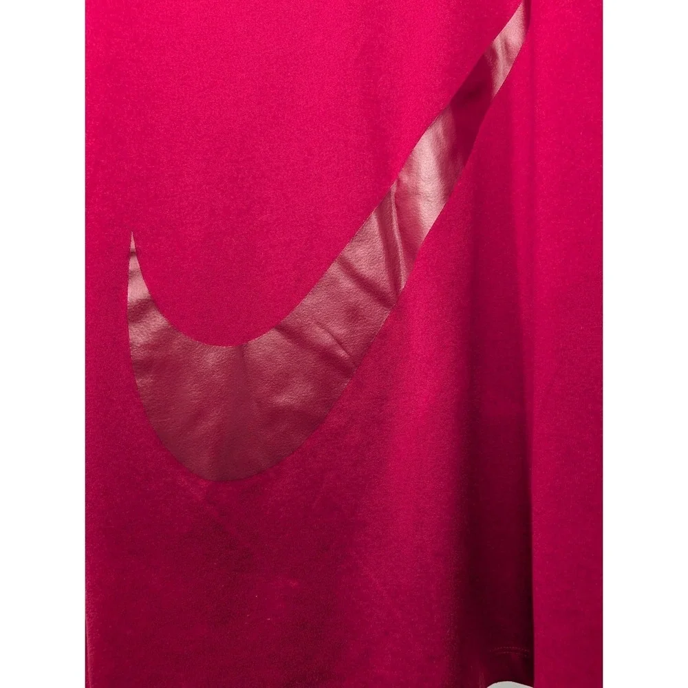 Nike‎ Women Burgundy Sleeveless Athletic Tank Top Swoosh Logo - Medium